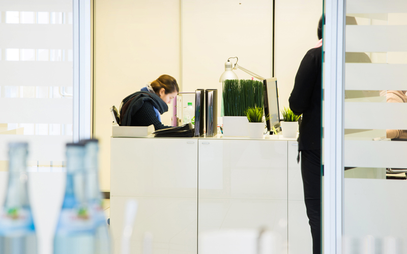 DLSE Mietmöbel – Büro/Empfangsbereich
